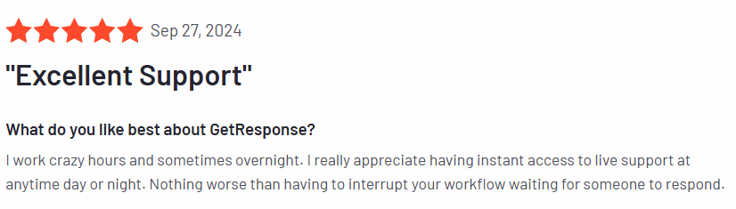 User review highlighting GetResponse's knowledgeable support team and fast response times for marketing assistance