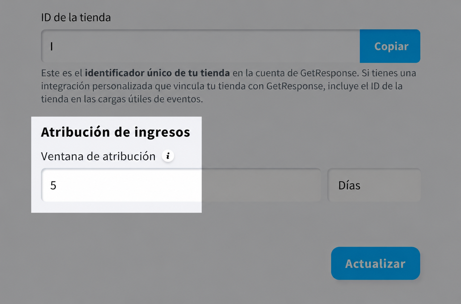 Pantalla de configuración de herramientas de ecommerce de GetResponse que muestra la configuración de atribución de ingresos, con una ventana de atribución establecida en 5 días, junto a un campo de ID de tienda y la opción de actualizar la configuración.