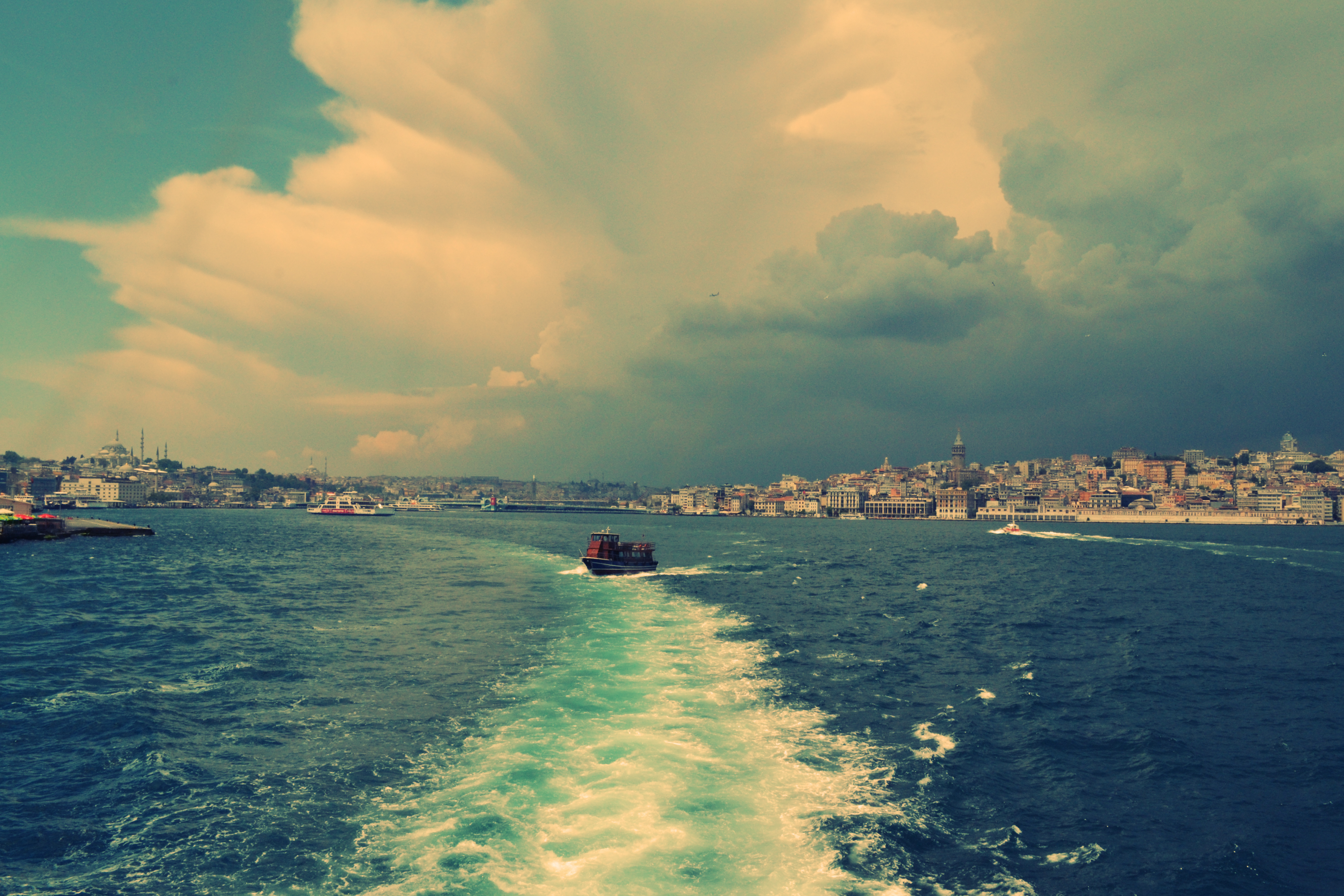sea-city-sky-clouds