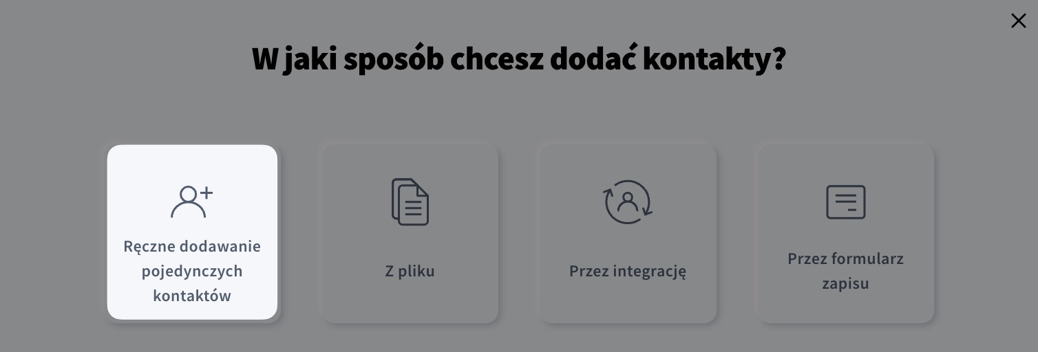 Zdjęcie pokazuje, gdzie możesz wybrać ręczne dodawanie pojedyńczych kontaktów.