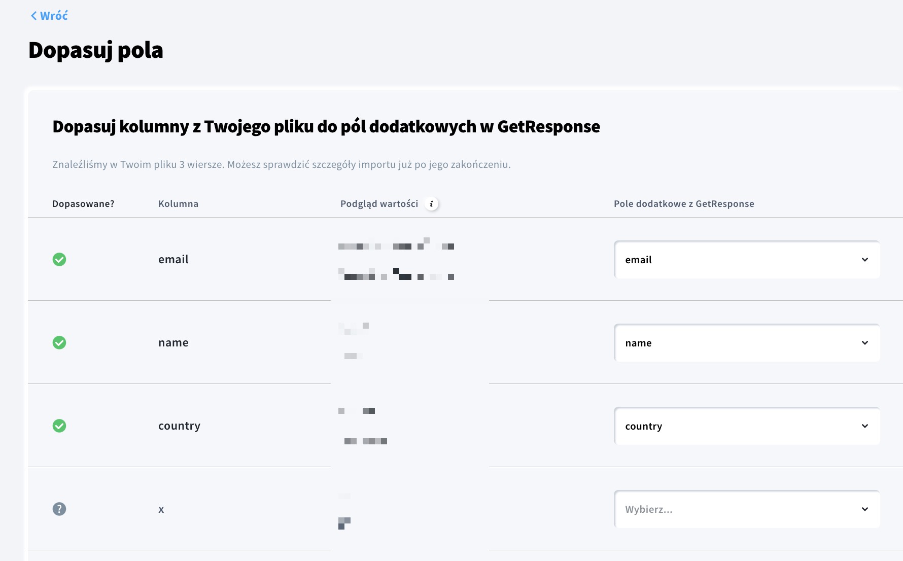 Zdjęcie pokazuje, gdzie można przypisać pola dodatkowe do importu.