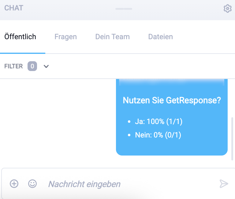 Das Bild zeigt, wie die Umfrageergebnisse im Webinar-Chat aussehen.